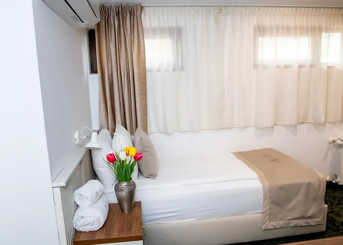 Hotel Agora Boutique 3*