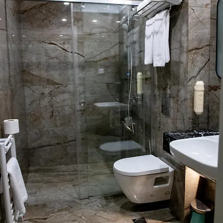 Agora Boutique 3*