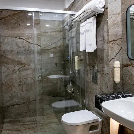 Agora Boutique