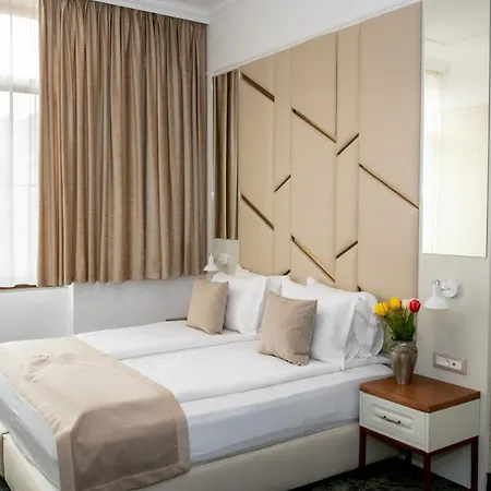 Agora Boutique 3* Sofie