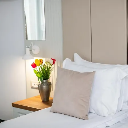 Hotel Agora Boutique 3*